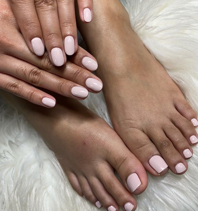 Long Fake Toenails Are The Summer Trend No One Asked For